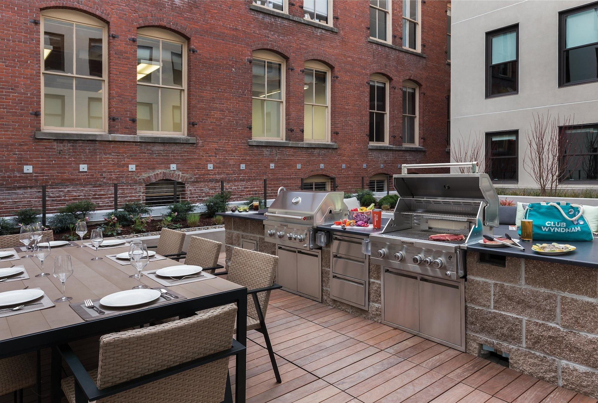 Worldmark Portland Waterfront Park Exterior photo